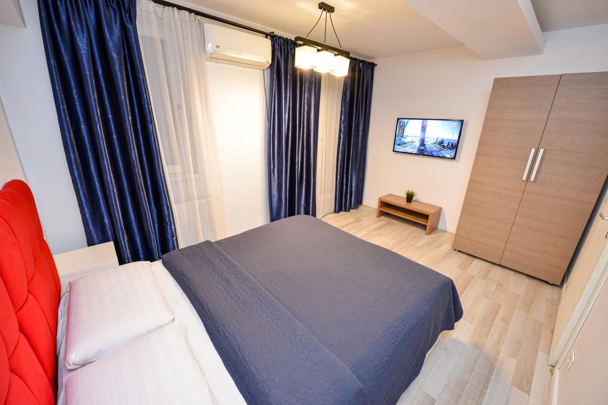 Dracula Adventure Tours Accommodation Bukarest Exteriör bild