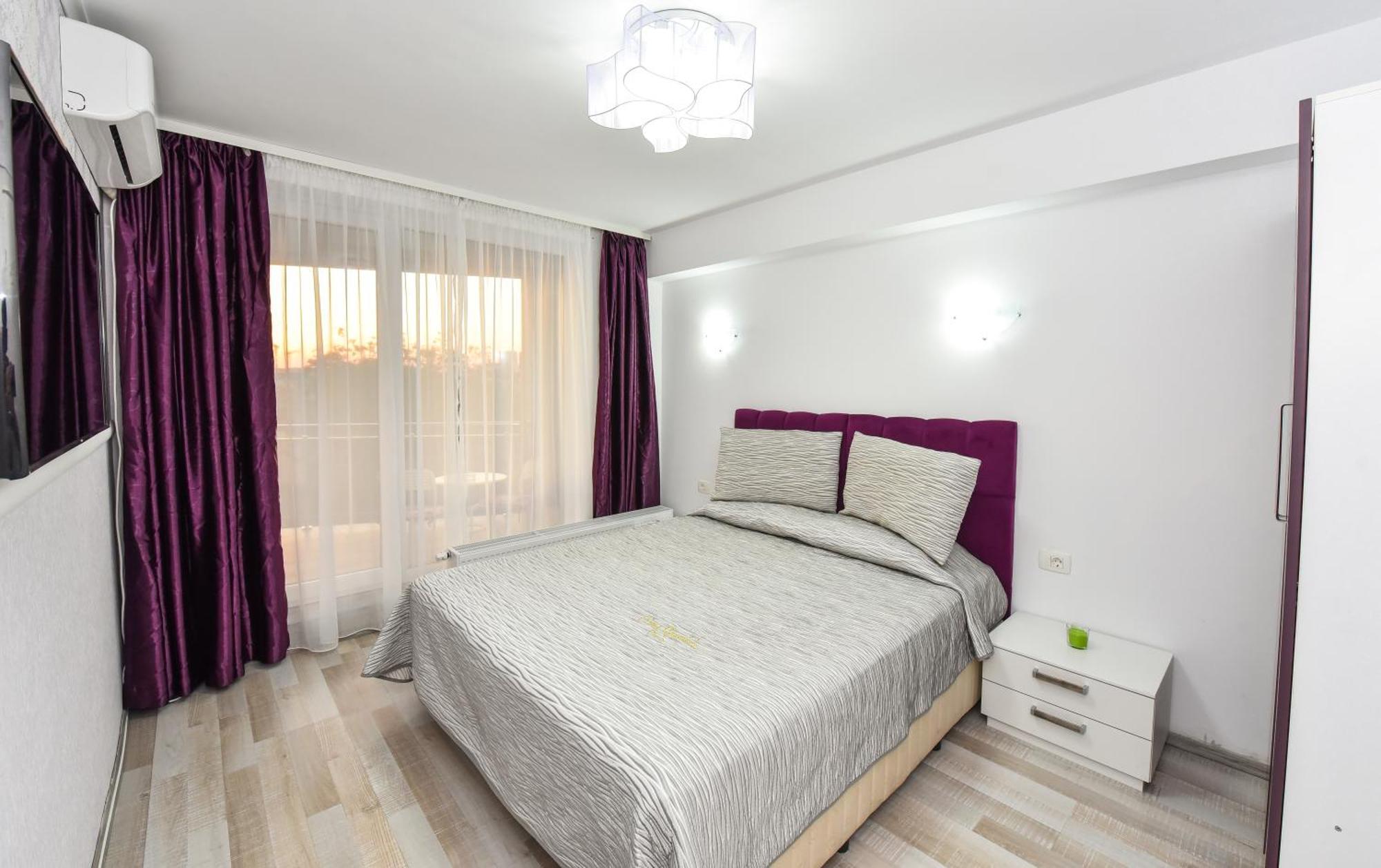 Dracula Adventure Tours Accommodation Bukarest Exteriör bild