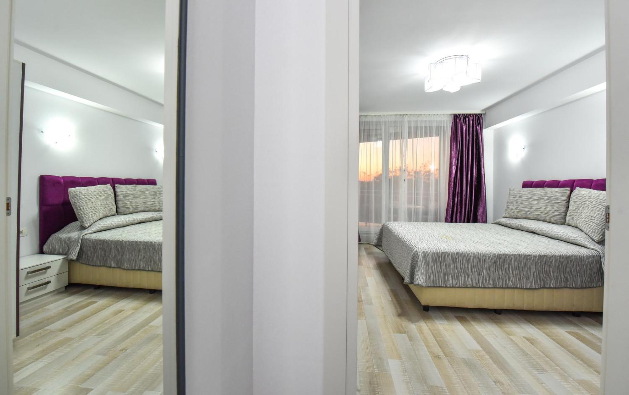Dracula Adventure Tours Accommodation Bukarest Exteriör bild